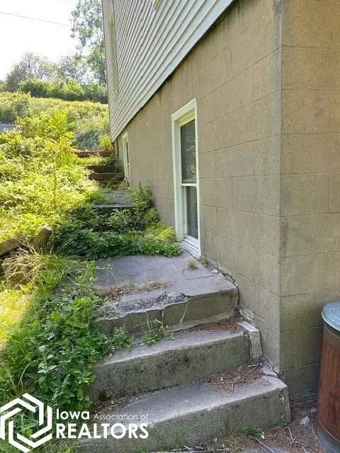 700 S Third St, Burlington, IA 52601 photo 9