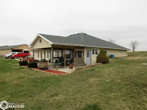 2010 Suffolk Rd, Oskaloosa, IA 52577