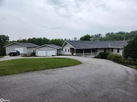 1113 W 8th St N, Newton, IA 50208