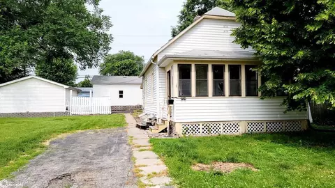 1509 S 10th St, Burlington, IA 52601