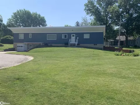 1003 Crest Dr, Creston, IA 50801