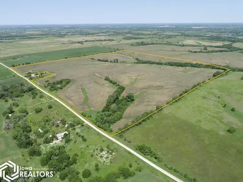 17917 400th St, Derby, IA 50068