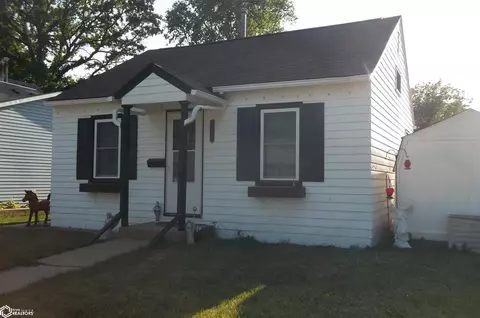 510 1st Ave N, Winterset, IA 50273