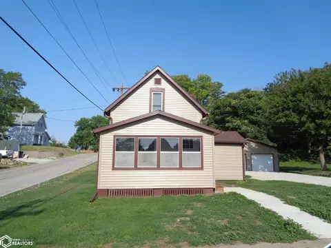 129 N 9th St, Missouri Valley, IA 51555