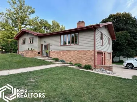 2808 7th St, Emmetsburg, IA 50536