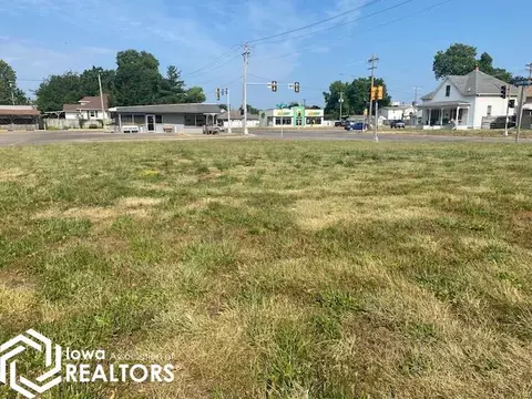 1924 Avenue L, Fort Madison, IA 52627