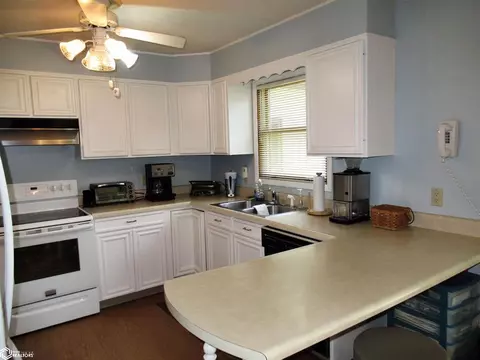 341 Park Dr, Hamilton, IL 62341 photo 8