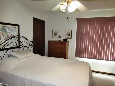 341 Park Dr, Hamilton, IL 62341 photo 17