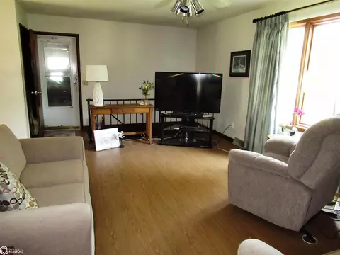 341 Park Dr, Hamilton, IL 62341 photo 5
