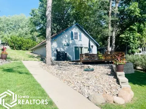 131 Cottage Ln, Montezuma, IA 50171