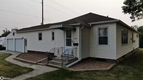 819 2nd St NW, Clarion, IA 50525