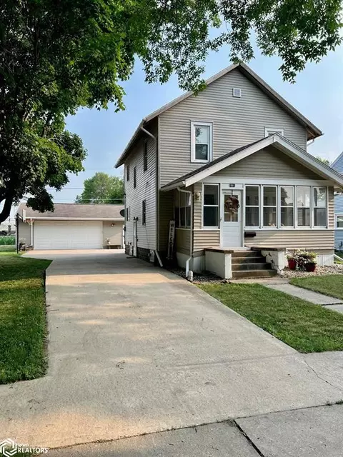 418 1st Ave SE, Clarion, IA 50525