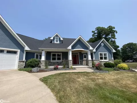 11098 Oak Ridge Rd, Burlington, IA 52601