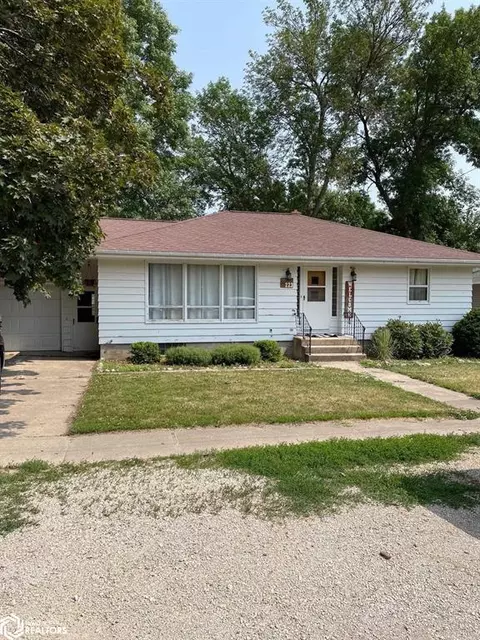 223 NE 2nd Ave, Titonka, IA 50480