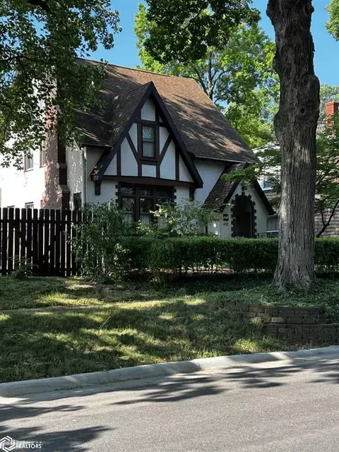 412 Avenue F, Fort Madison, IA 52627