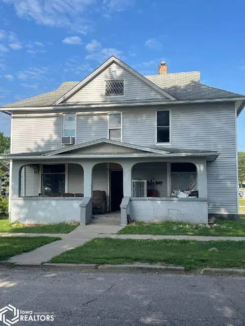 303 S Clinton St, Albia, IA 52531