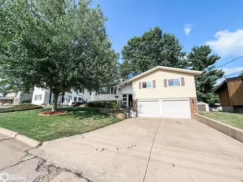 132 Crestview Dr, Burlington, IA 52601
