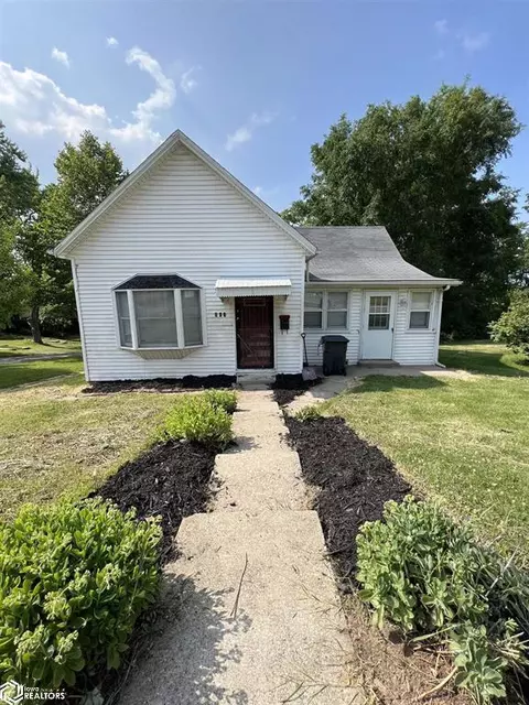 420 Spruce St, Burlington, IA 52601