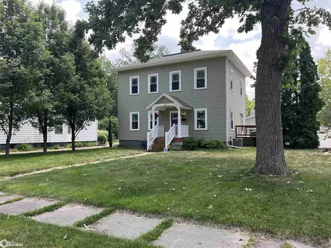 404 Benton Ave E, Albia, IA 52531