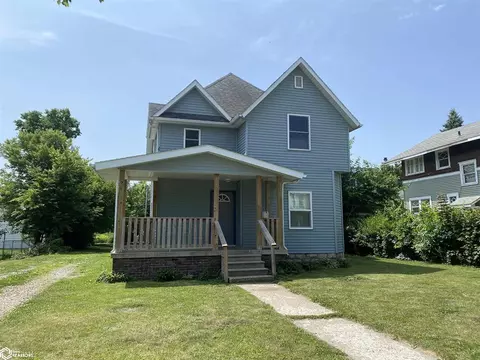 710 W Linn St, Marshalltown, IA 50158