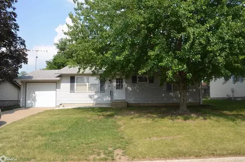 1702 S 5th St, Oskaloosa, IA 52577