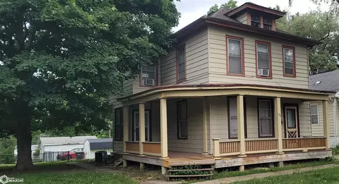 1508 Market St, Burlington, IA 52601