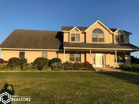 1005 Golf Ridge Dr, Lamoni, IA 50140