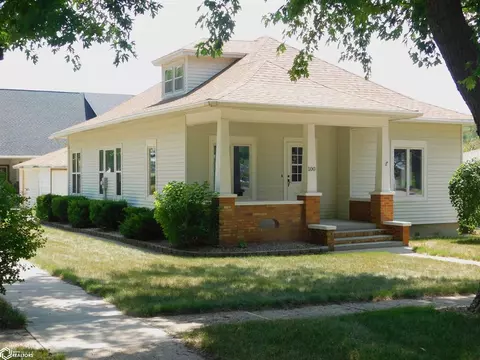 100 6th St, Schleswig, IA 51461