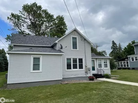 407 SW 2nd St, Gilmore City, IA 50541