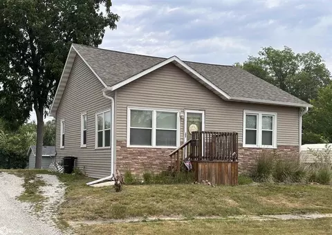 807 Ashland Ave, Chariton, IA 50049