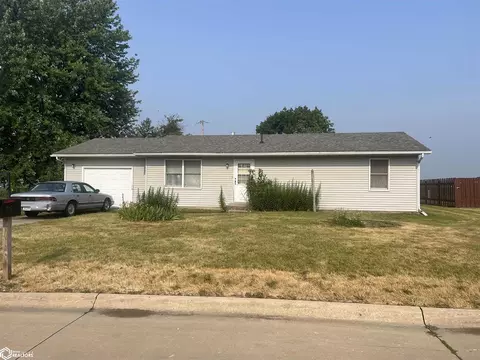 918 W King Dr, Mount Pleasant, IA 52641