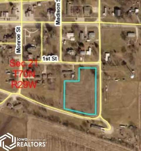 304 E 1st St, Tingley, IA 50863