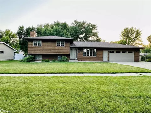 120 S Mccoy St, Algona, IA 50511