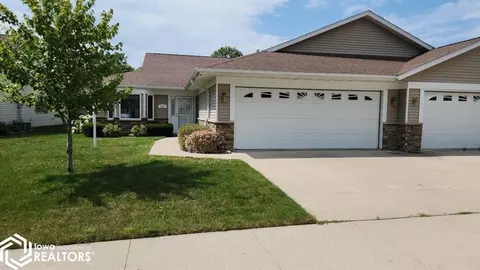1627 9th St SW, Mason City, IA 50401