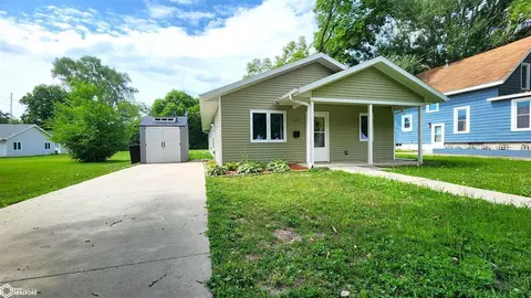 107 15th St NE, Mason City, IA 50401
