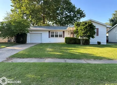 2836 Herblo Dr, Burlington, IA 52601