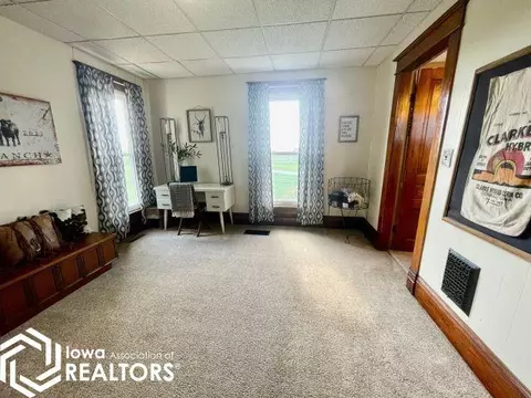 12405 330th St, Conrad, IA 50621 photo 9