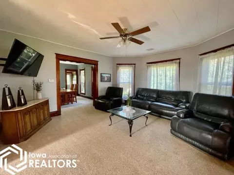 12405 330th St, Conrad, IA 50621 photo 6