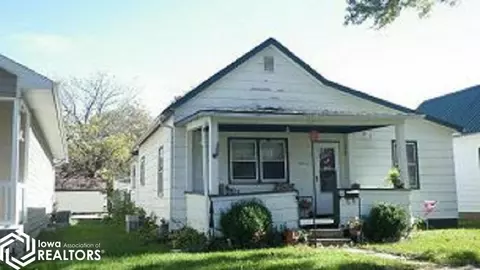 2114 S 3rd St, Burlington, IA 52601