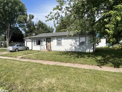 801 N 12th St, Fairfield, IA 52556