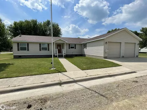 513 3rd St SW, Buffalo Center, IA 50424