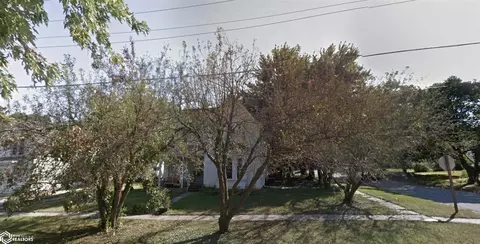 402 4th Ave, Grinnell, IA 50112