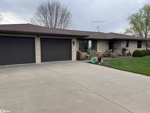 410 Russell St, Sigourney, IA 52591