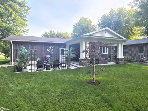 8056 139th St, Burlington, IA 52601