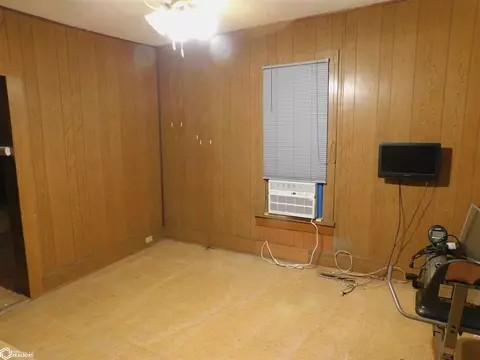 308 S Main St, Denison, IA 51442 photo 4