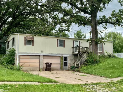 401 1st St, Coin, IA 51636