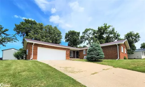 805 W Wall St, Centerville, IA 52544