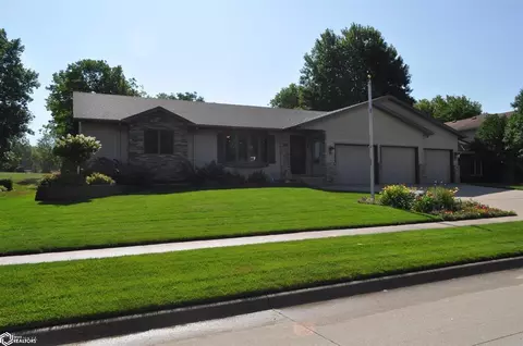 1326 Amy Ave, Carroll, IA 51401
