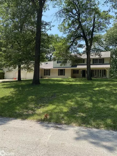 17 Greenbriar Ln, Ottumwa, IA 52501