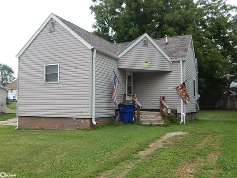 1009 15th St, Eldora, IA 50627